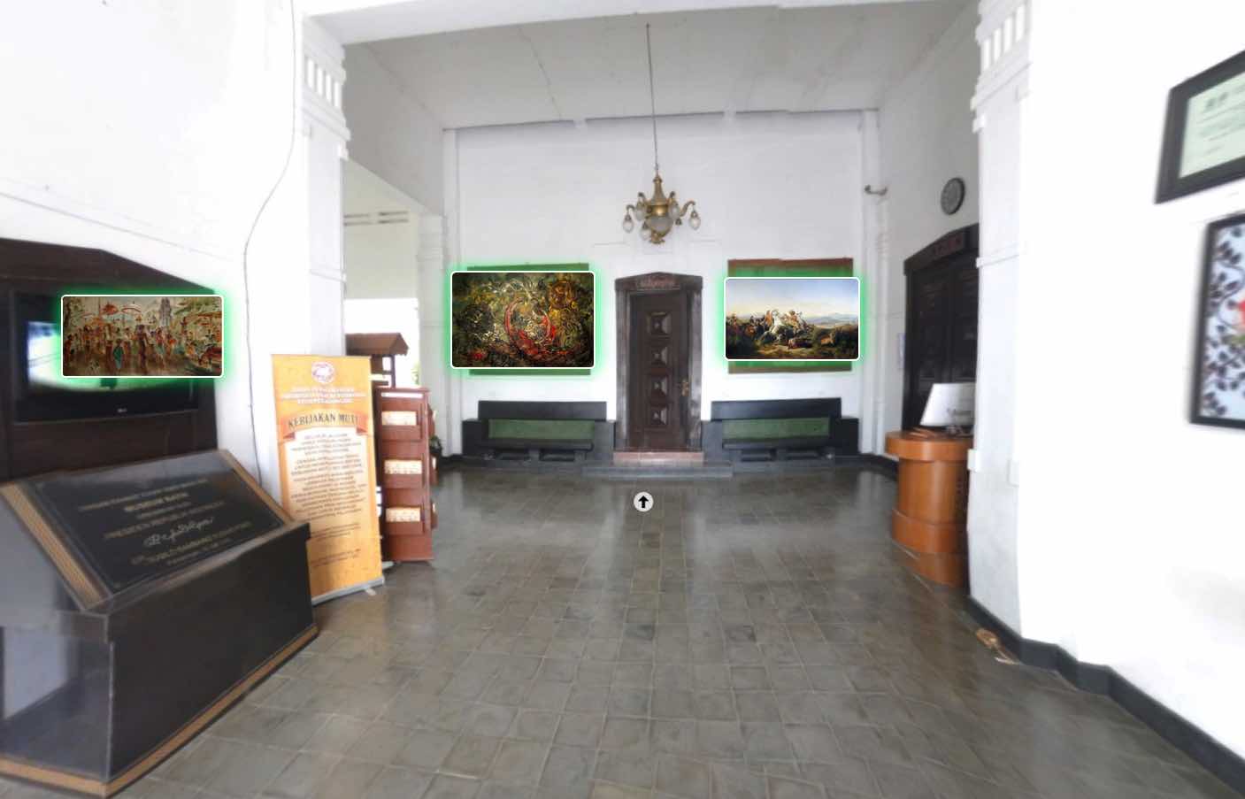 Room Tour Interaktif